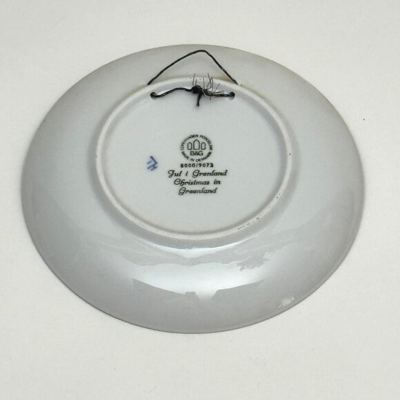 1972 Bing & Grøndahl Copenhagen Christmas Plate Christmas in Greenland Sled Dog - Picture 2 of 3